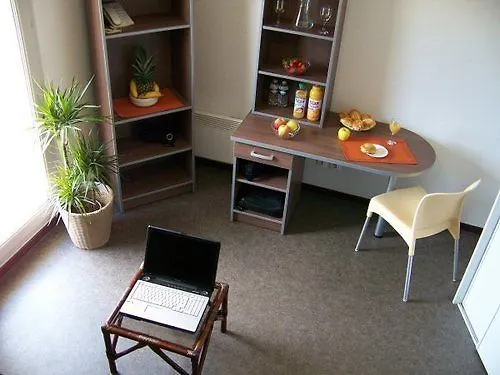 Le Patio Des Traboules Aparthotel Lione