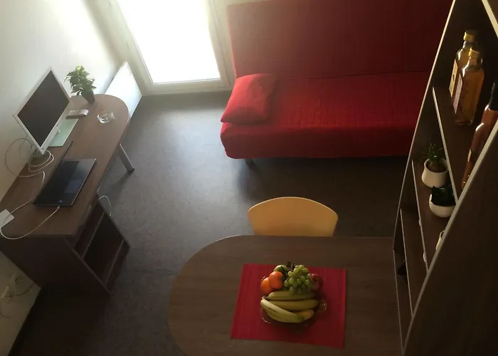 Le Patio Des Traboules Aparthotel 2*