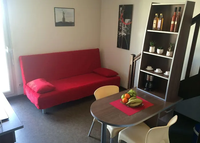 Le Patio Des Traboules 2*